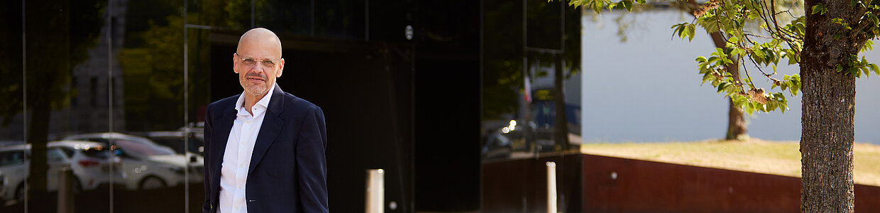 Header picture
